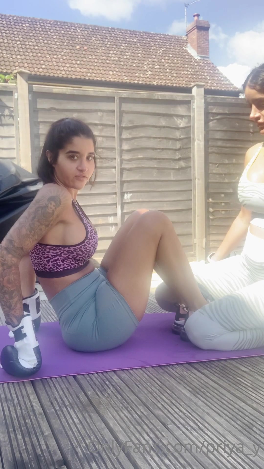 Priya y 10.07.2020 Workouts with preeti young - camHUB.cc