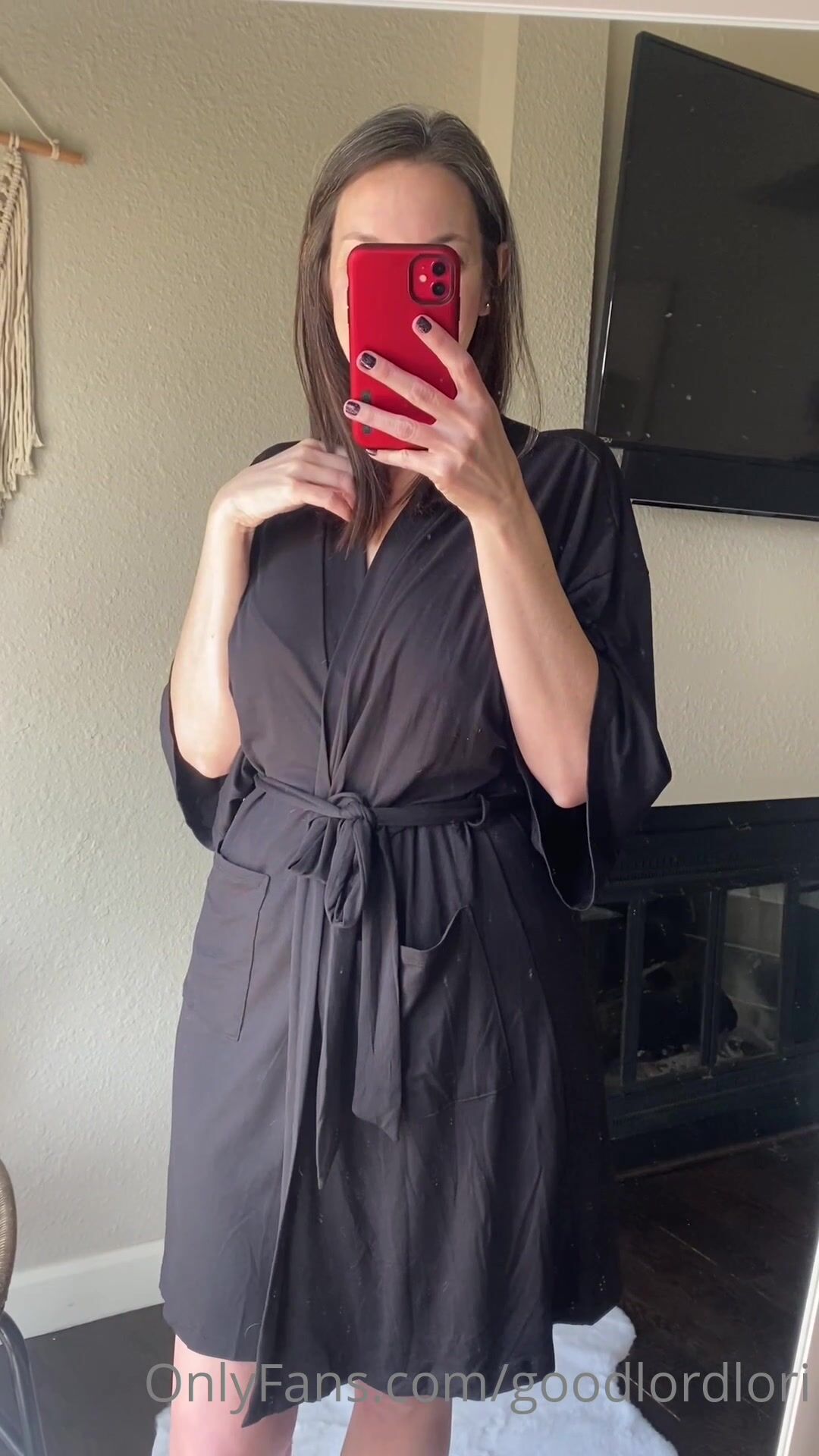 Good Lord Lori Aka Goodlordlori Onlyfans Curve With A Hanging Chest Caresses The Vagina Camhub Cc